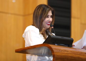 Deputada Raquel Lessa garante ampliação de vagas para emissão da Carteira de Identidade Nacional em Ecoporanga
