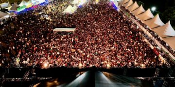Vila Valério vibra com Maiara & Maraisa: multidão lota a Festa do Café em noite de hits e emoção