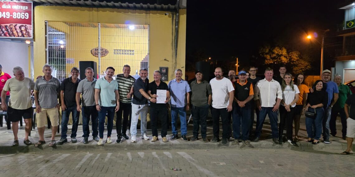 Prefeito Lubiana Barrigueira dá início à pavimentação de 13 vias no Aeroporto em solenidade com moradores e lideranças