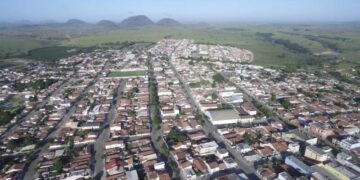 Ex-servidora de Câmara Municipal é condenada a devolver R$ 106 mil e pagar multa por desvio de auxílio-alimentação