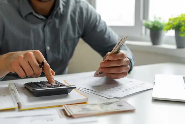 Receita Federal libera nesta terça-feira (23) consulta ao 2º lote de restituição do IRPF com 9,58 milhões de contribuintes