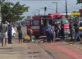 Mulher fica ferida após colisão entre scooter e caminhonete em Guriri