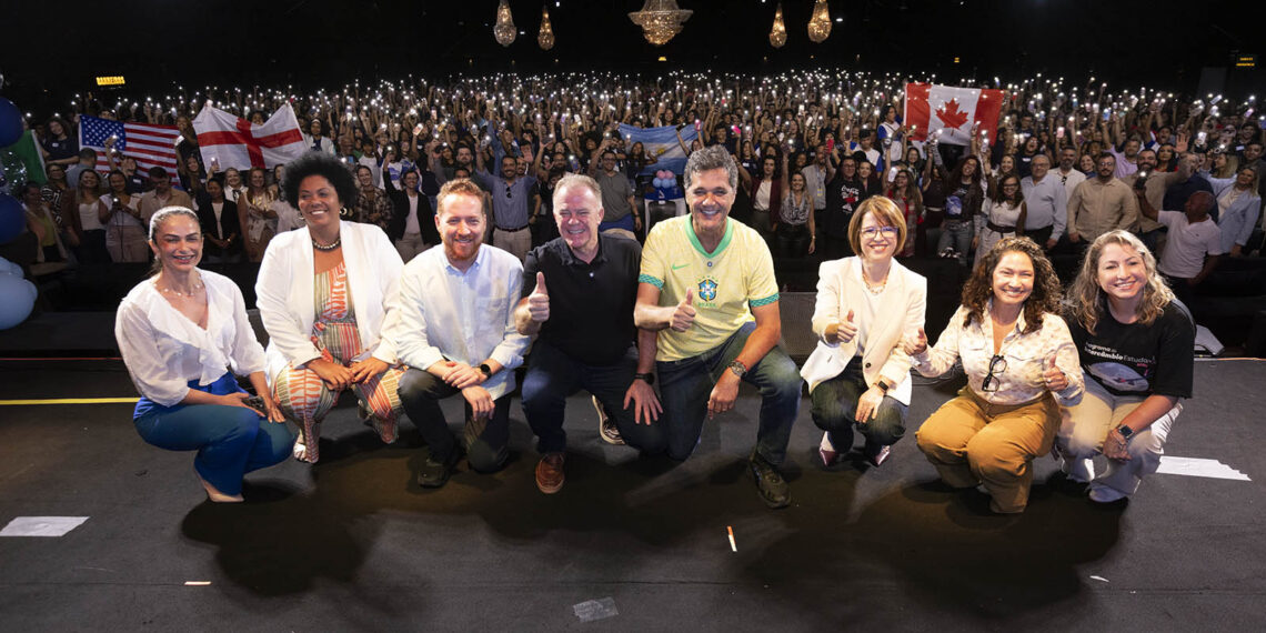 Governador Ricardo Ferraço anuncia países do Intercâmbio Sedu 2026; 500 estudantes vão para Argentina, Canadá, EUA, Inglaterra e Irlanda