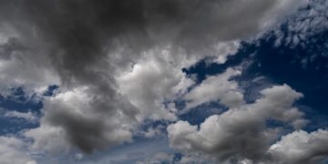 Segunda-feira de muitas nuvens e sem chuva em São Mateus; máxima de 29°C